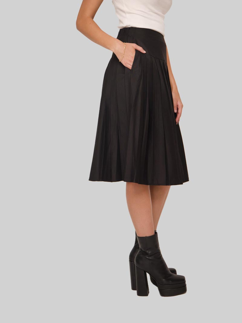 Women’s Modest Pleated Midi Skirt – Black