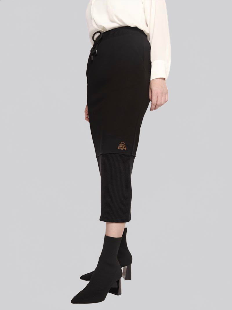 Women’s Rib Panel Maxi Pencil Skirt – Modest Work & Everyday Skirt in Black